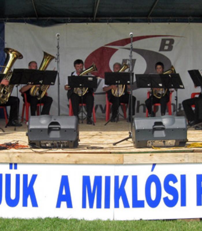 IV. Miklósi Falunap