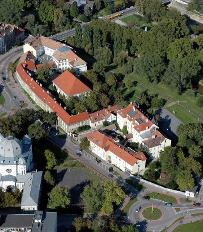 Szeretetházzal fejeződött be a Győri Evangélikus Egyházközség 9 ütemből álló korszerűsítése